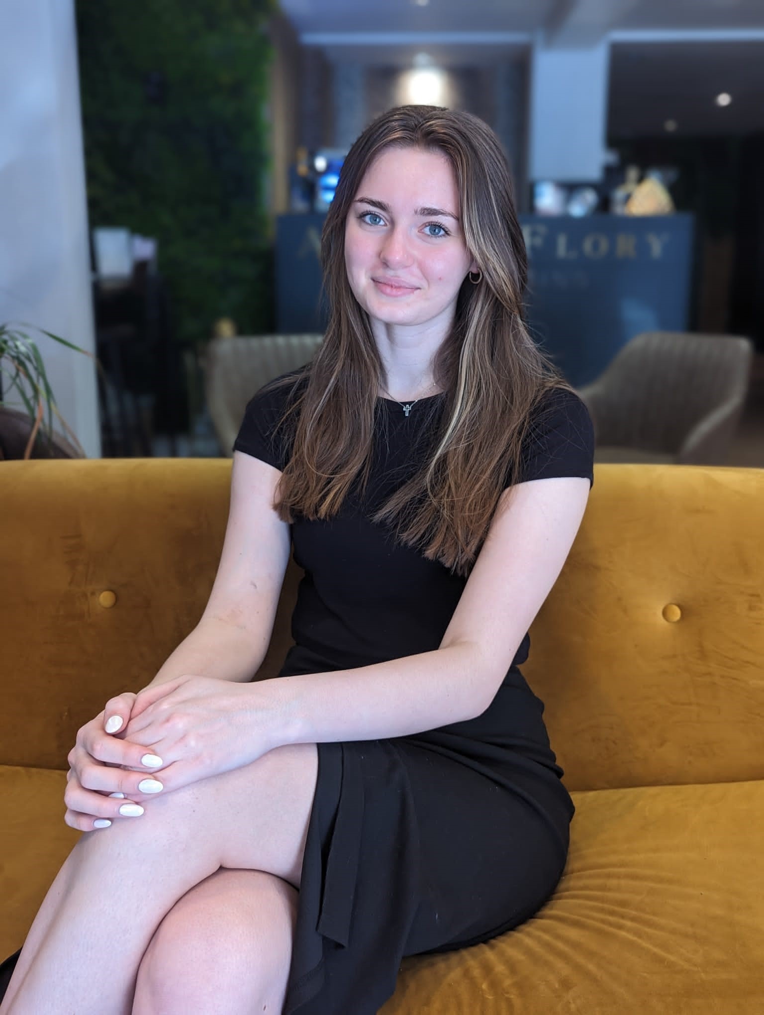 Kristiana, Saturday Assistant